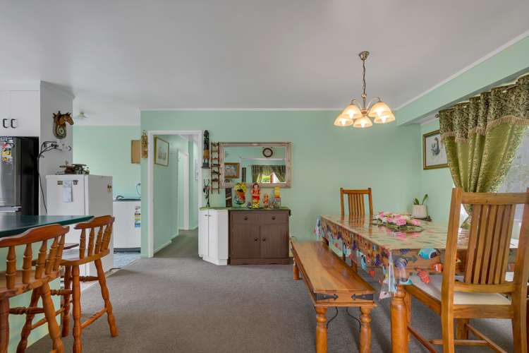 6 Saint Ann Place Toi Toi_9