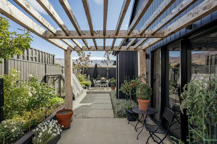 2 Magnum Drive Cromwell_28