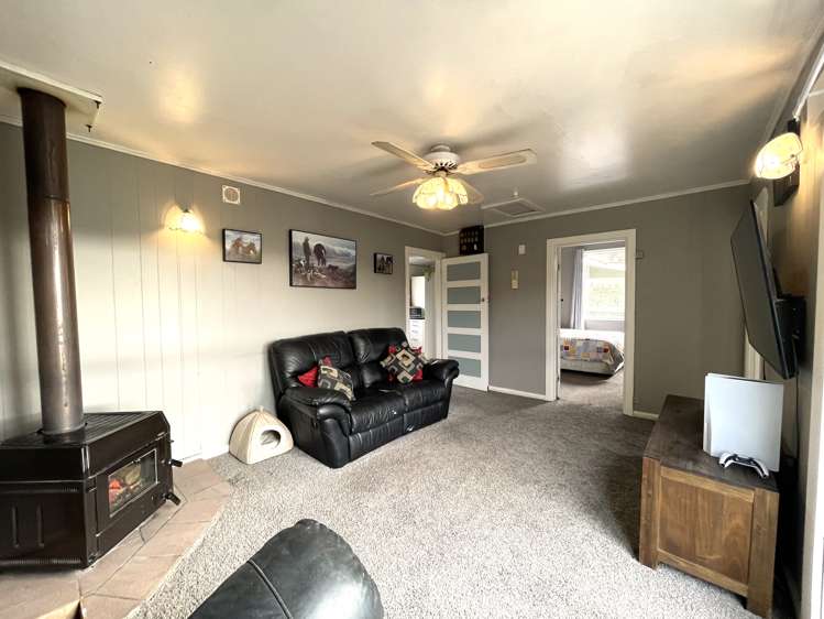 1 Allan Street Clinton and Surrounds_4