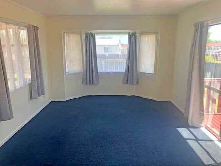 65 Maplesden Drive Clendon Park_5