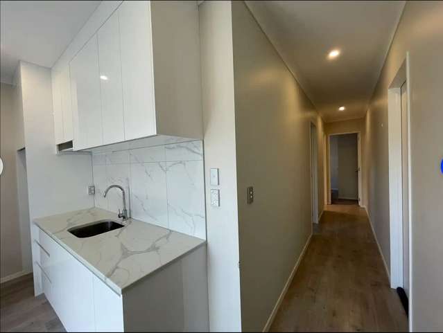 31 Koropa Road Flat Bush_3