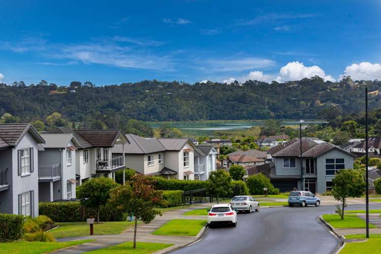 39 Mackay Drive Greenhithe_13