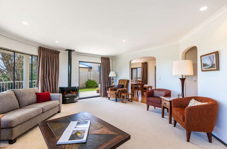 45 Arrowsmith Avenue Waipahihi_10