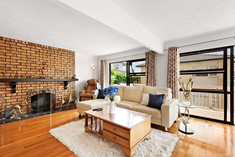 79 Bradbury Road Botany Downs_3