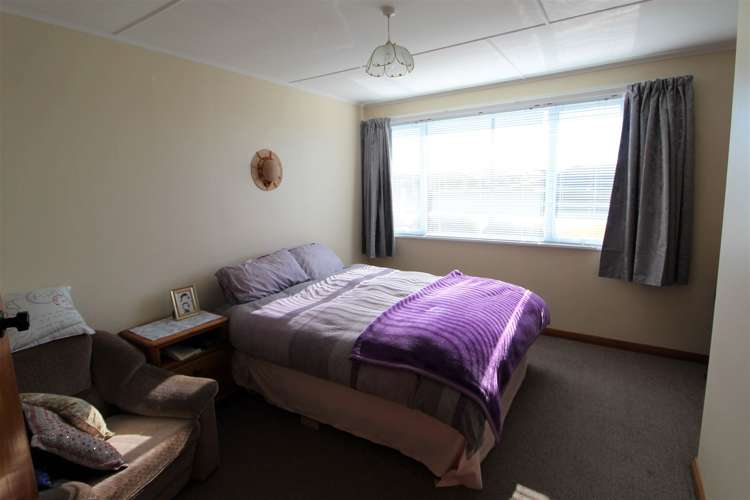 12 Pages Road Marchwiel_7