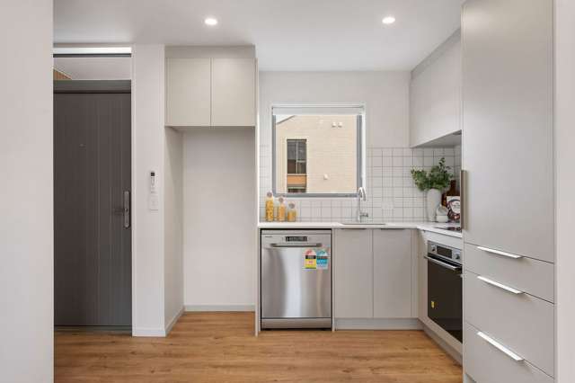 176 England Street Linwood_4