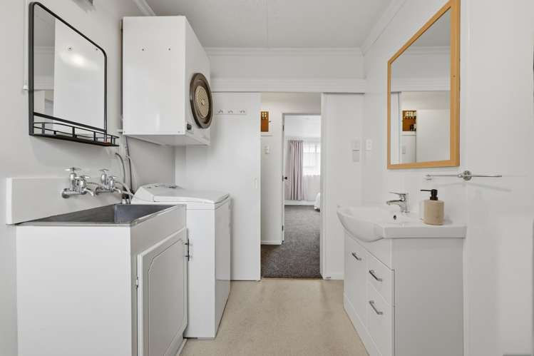 12C Baker Street Caversham_9