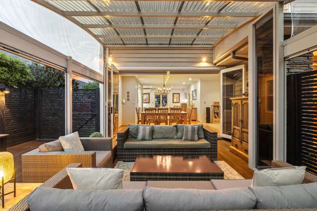 PRIVATELY POSITIONED IN PRESTIGIOUS VALLEY ZONE