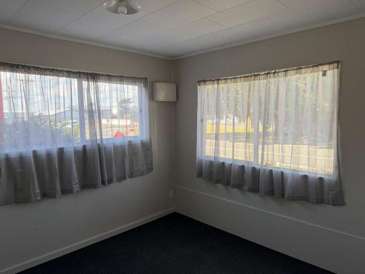 99 Camberwell Road Hawera_10