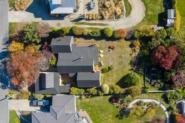 Vendor means business - Classic Oamaru Stone Home