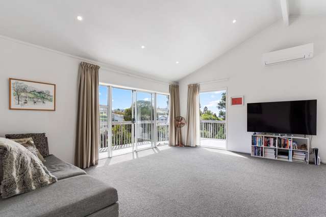 2/4 Chevron Place Castor Bay_4