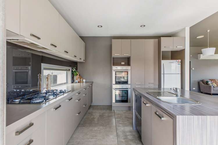 22 Awatapu Drive Whakatane_8