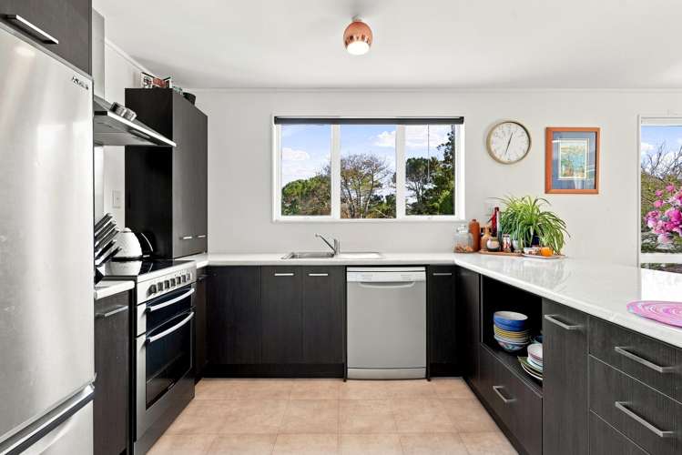 57 Chorley Avenue Massey_16