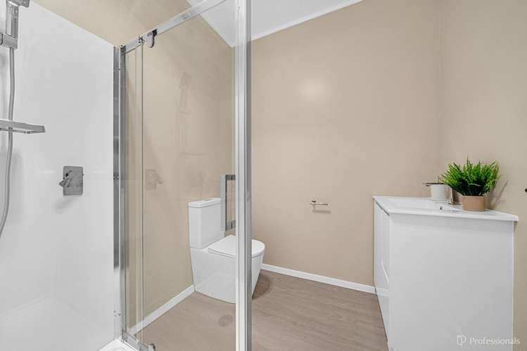 21 Gray Avenue Mangere East_18