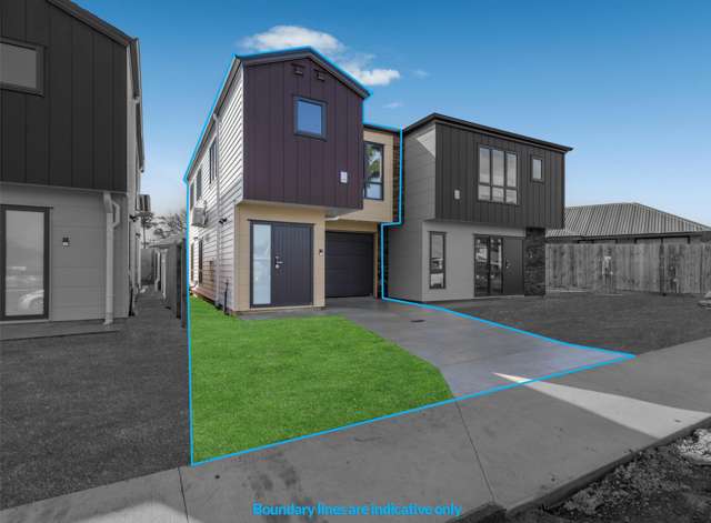 4 Bedroom with Its Own Driveway!