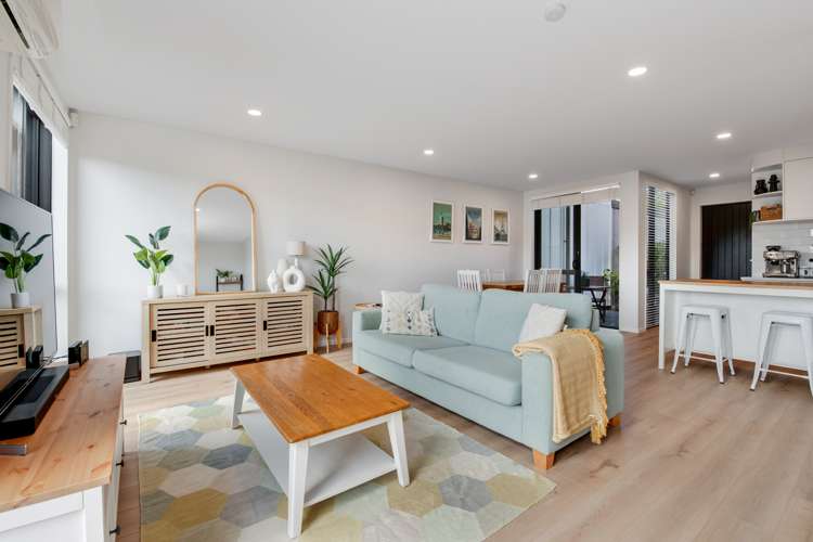 87 Bonair Crescent Silverdale_5