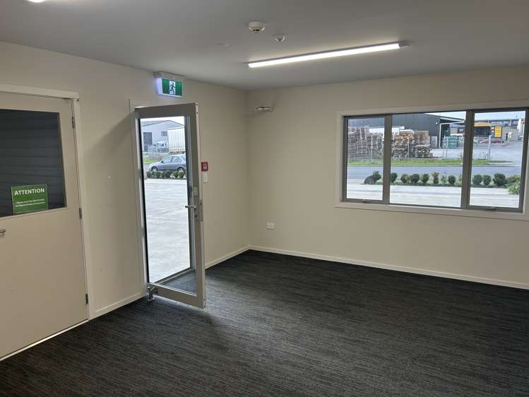 6/25 Packham Crescent Stoke_7