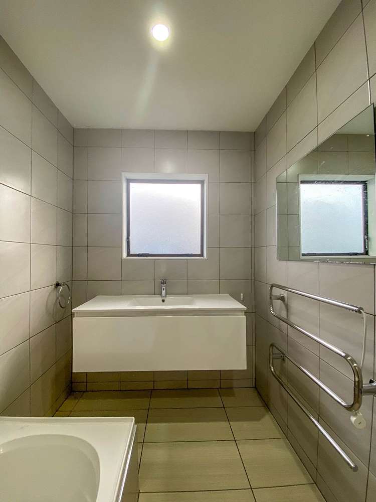 2/14 Heathglen Place Bayview_8