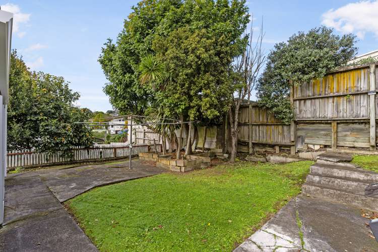 37 Kaipatiki Road Glenfield_6