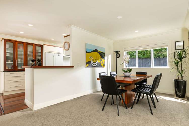 2/42 East Coast Road Milford_5