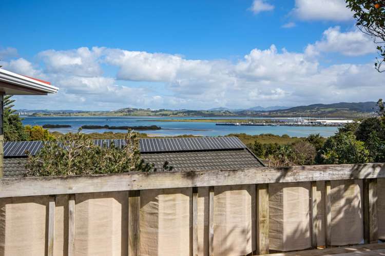 70B West View Crescent Onerahi_1