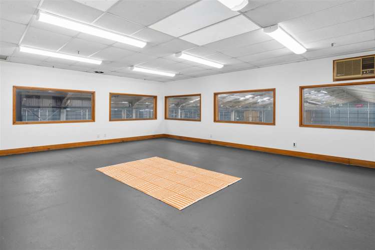 9-15 Refreshment Place Trentham_16