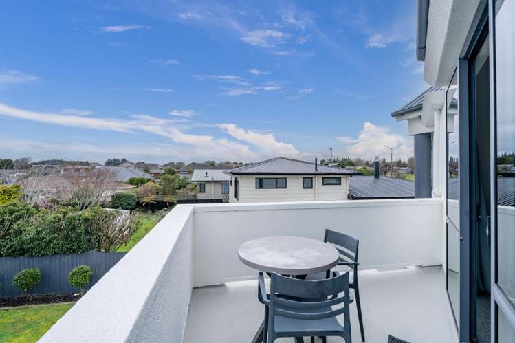 712 Queens Drive Waikiwi_20