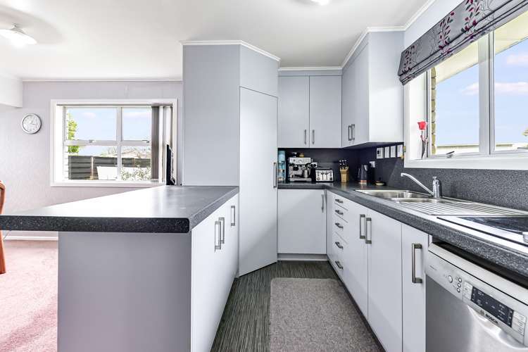 20 Pamela Place Deanwell_3