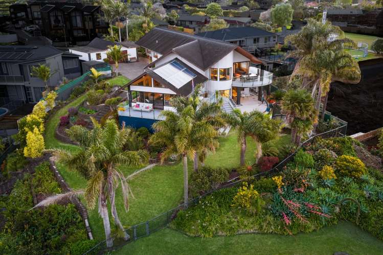 36 Dawnhaven Drive Te Atatu Peninsula_1