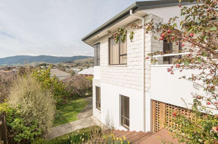 33 Washbourn Drive Richmond_2