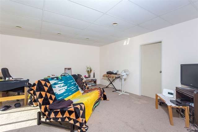 13/80 Bruce Mclaren Road Henderson_4