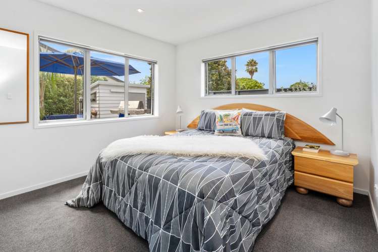 33 O'Farrell Drive One Tree Point_21