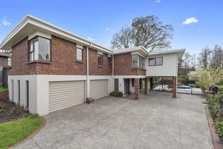 15 Perindale Drive Chartwell_1