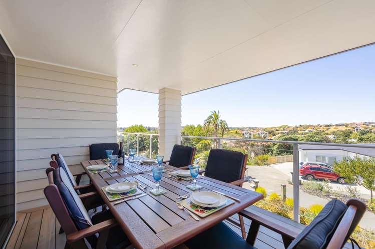 18 Pleasant Way Matakatia_2