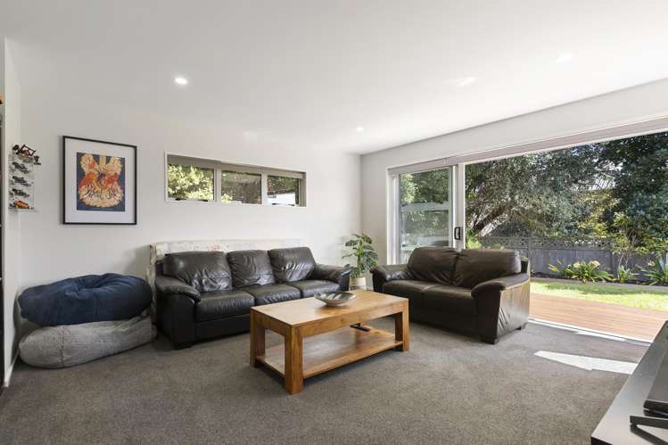 54 Kuripaka Crescent_5