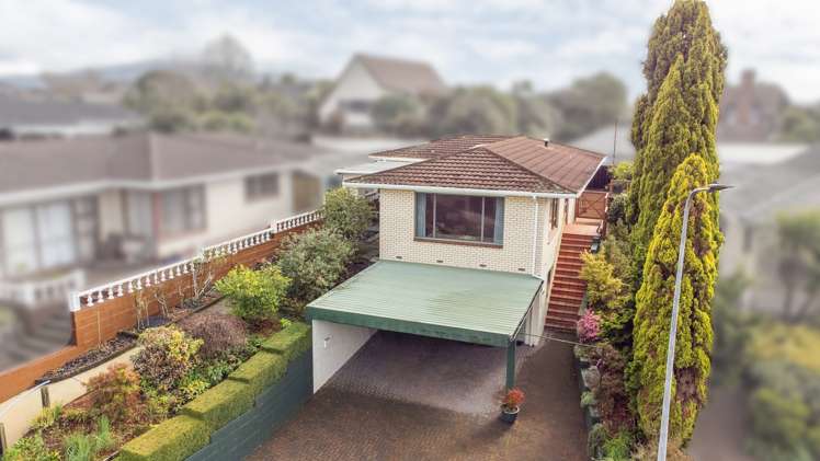 13 Gwendoline Street Glenholme_16