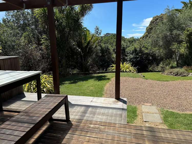 11 Putiki Road Ostend_13