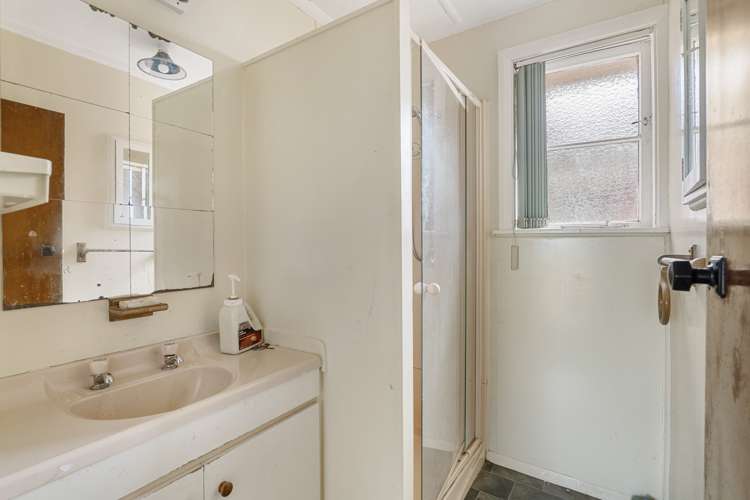 2 Robbins Crescent Hawera_12