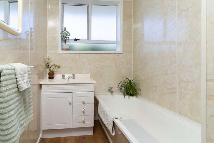 18 Compton Street Woolston_15