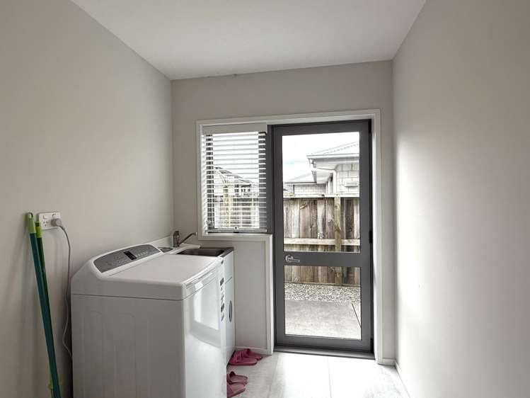 21 Matepu Crescent Pyes Pa_30