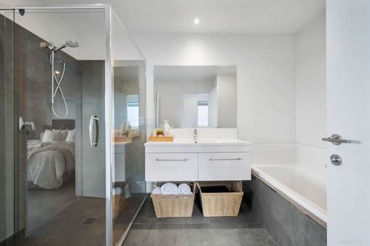 4 Watermill Lane Silverdale_12