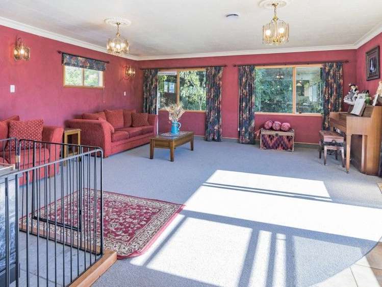 192 Saint Vincent Street Toi Toi_5