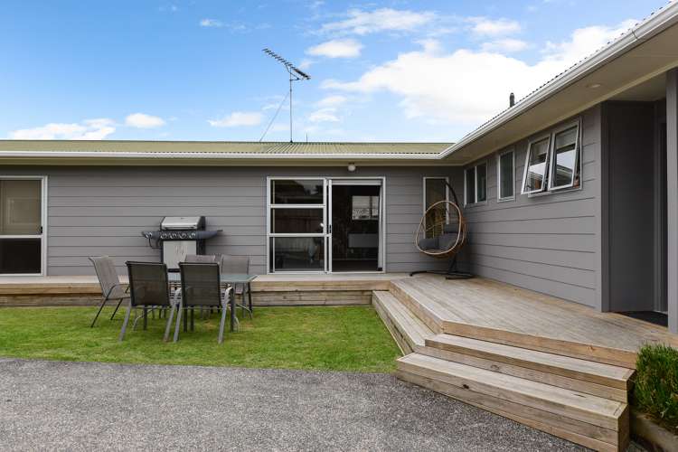 12 Lansdowne Crescent Glenview_2