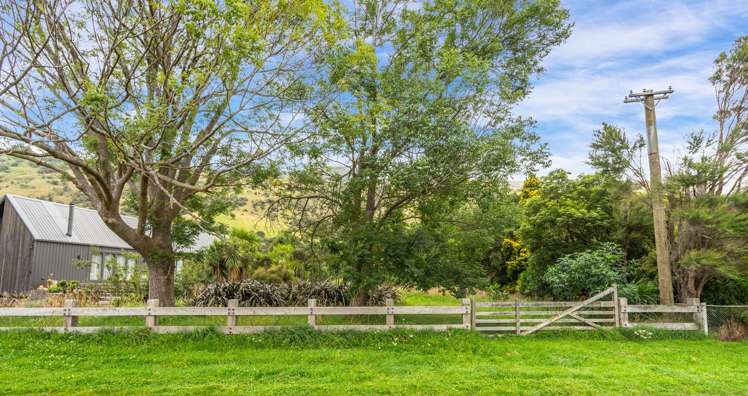 1194 Okains Bay Road_0