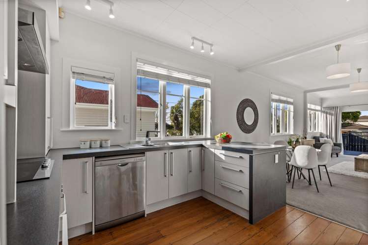 21 Islington Avenue New Lynn_11