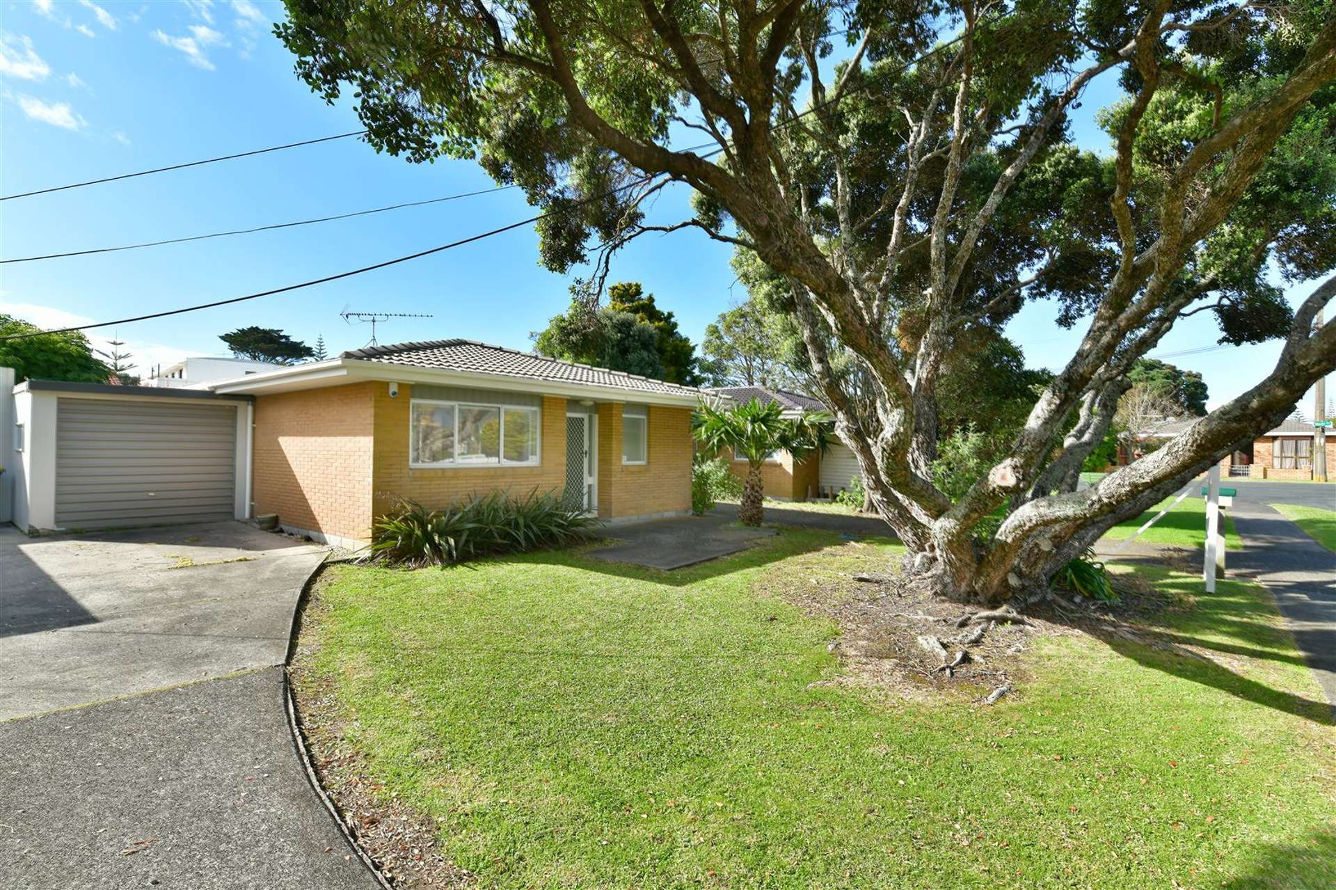 2/1 Pine Road Orewa_0