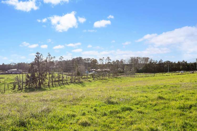 418 State Highway 16 Kumeu_13