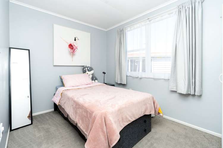 33 Garden Heights Avenue Glenview_11