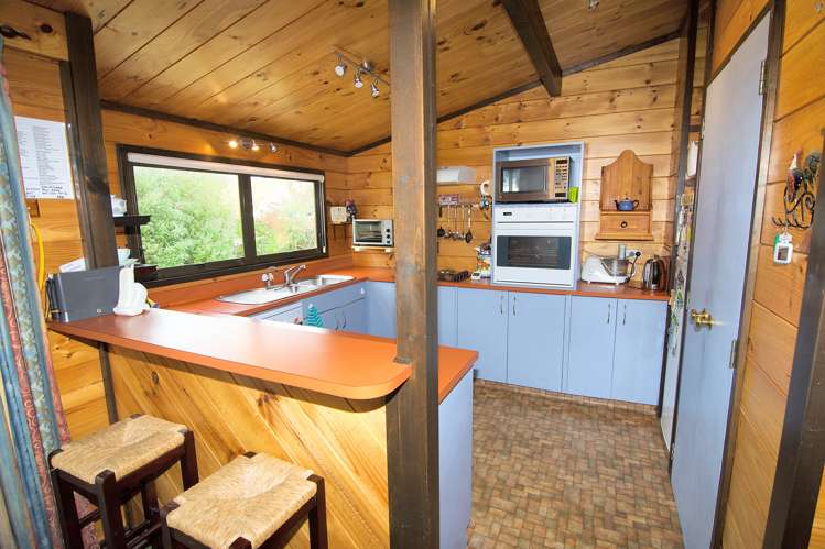 7 Deller Drive Carterton_8