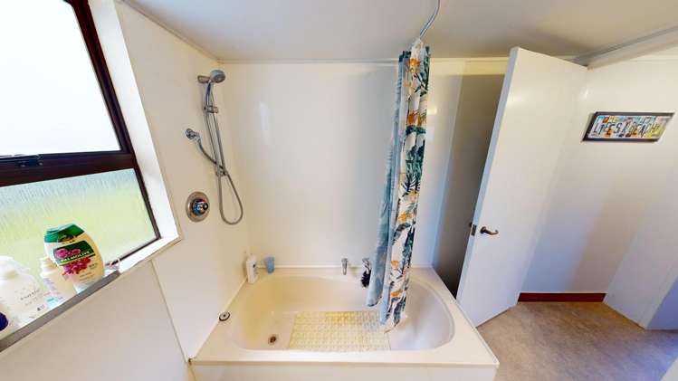27 Mowhanau Drive 11473_19